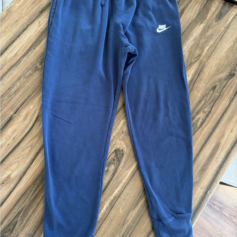 Nike Men’s Navy Jogger Sweatpants